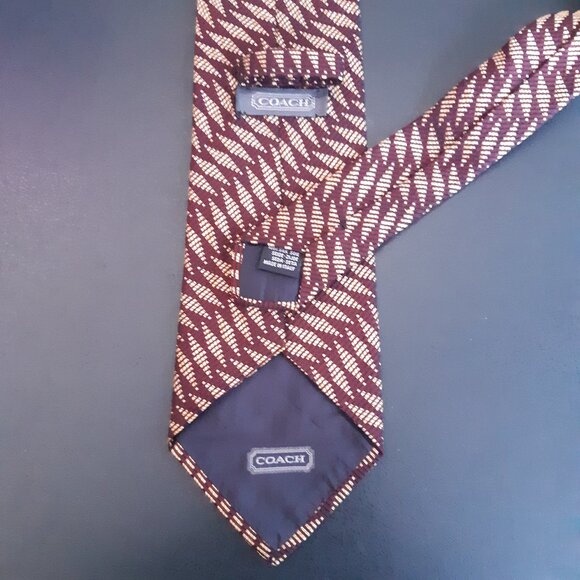 Coach Silk Men's Tie Maroon & Tan Diagonal Geometric Pattern - Picture 6 of 10